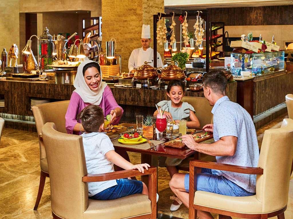 Sofitel Dubai The Palm Luxury Apartments Ресторан фото