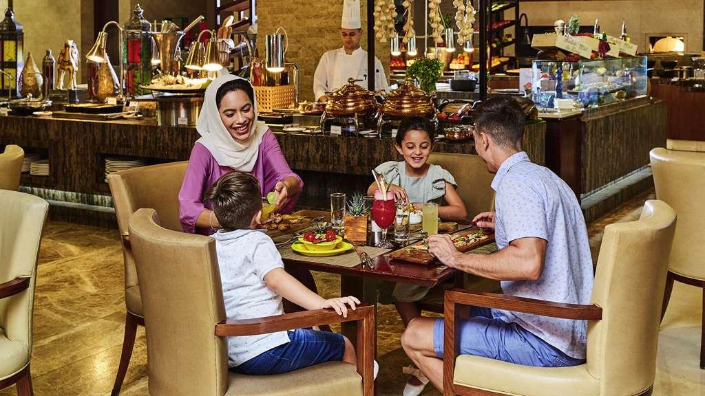 Sofitel Dubai The Palm Luxury Apartments Ресторан фото